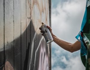 What Type of Paint Do Graffiti Artist's Use? | Graff Storm