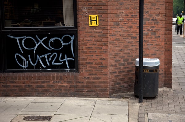 TOX09 & CUT4 graffiti tags in Shoreditch
