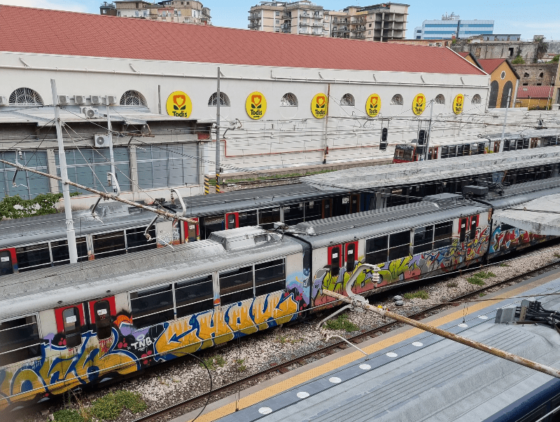 graffiti on trains in napoli italy